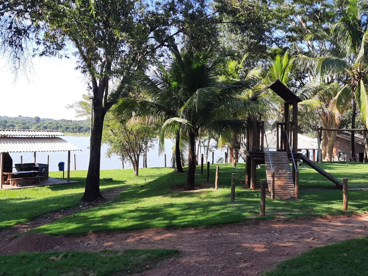 Fotos Condominio PONTAL DO LAGO CALDAS NOVAS
